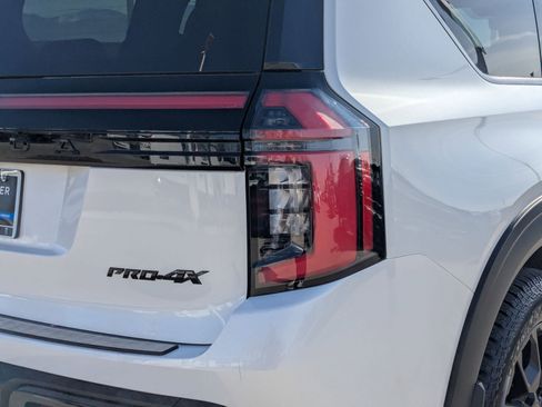 Used 2025 Nissan Armada PRO-4X w/ Pro-4X Premium Package image 12