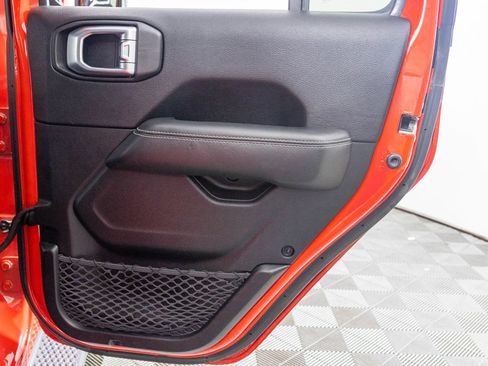 Used 2019 Jeep Wrangler Unlimited Sahara AWD/4WD image 41