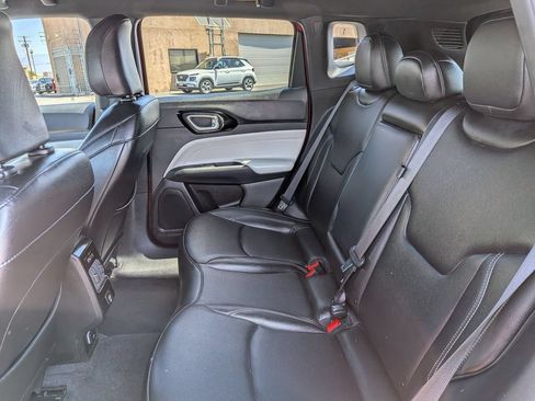 Used 2025 Jeep Compass Limited AWD/4WD image 27