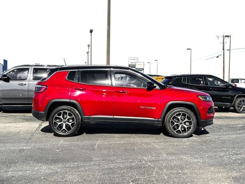 Used 2025 Jeep Compass Limited AWD/4WD image 8
