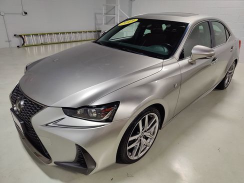 Used 2019 Lexus IS 300 F Sport w/ F Sport Package image 17