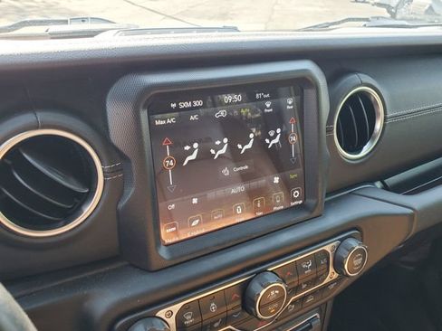 Used 2021 Jeep Wrangler Unlimited Sahara w/ Cold Weather Group AWD/4WD image 26