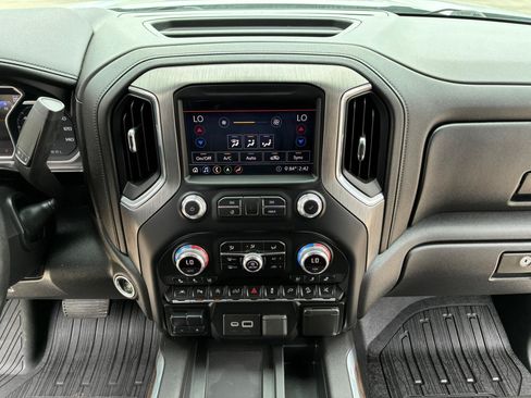 Used 2020 GMC Sierra 1500 Denali w/ Denali Ultimate Package AWD/4WD image 25