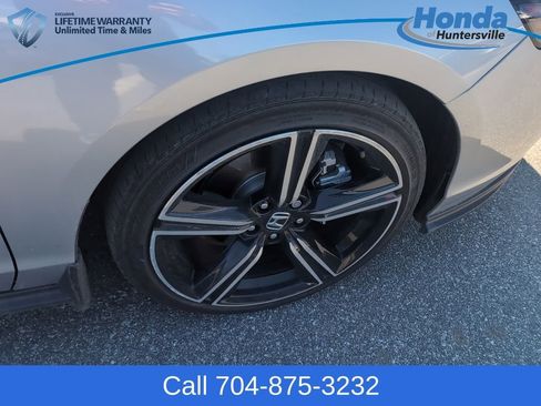 Used 2023 Honda Accord Sport image 9