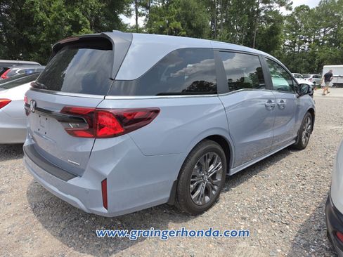 Used 2026 Honda Odyssey Touring image 5