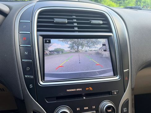 Used 2016 Lincoln MKX Select w/ Select Plus Package FWD image 13