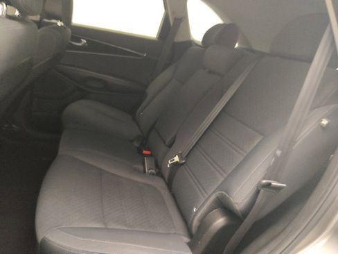 Used 2016 Kia Sorento FWD image 18