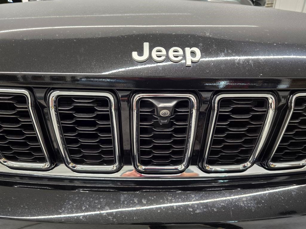 Used 2024 Jeep Grand Cherokee L Limited w/ Luxury Tech Group II AWD/4WD image 10