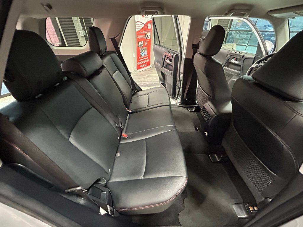 Used 2024 Toyota 4Runner TRD Off-Road Premium AWD/4WD image 44