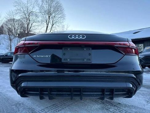 Used 2023 Audi e-tron GT Premium Plus image 15