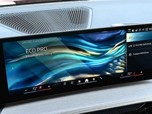 New 2026 BMW 330i Sedan w/ M Sport Package image 31