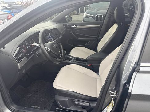 Used 2020 Volkswagen Jetta R-Line FWD image 13