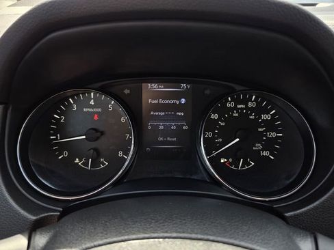 Used 2017 Nissan Rogue Sport S w/ S Appearance Package FWD image 25