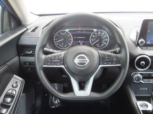 Used 2023 Nissan Sentra SV image 29