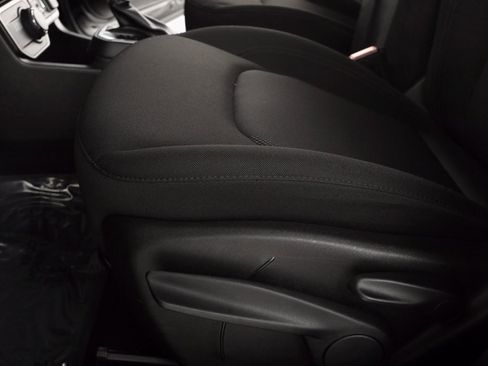 Certified 2023 Jeep Renegade Latitude image 20