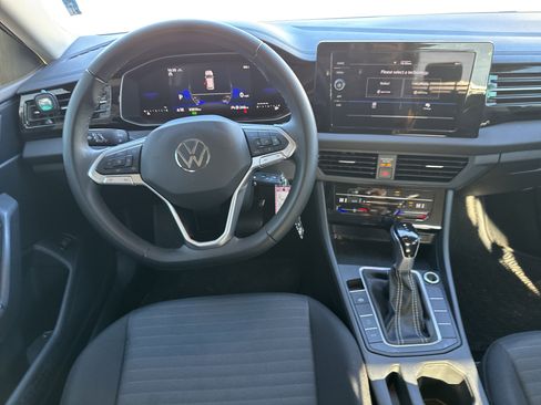 Used 2025 Volkswagen Jetta S image 7