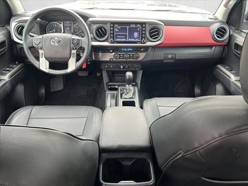 Certified 2022 Toyota Tacoma SR5 w/ Technology Package image 19