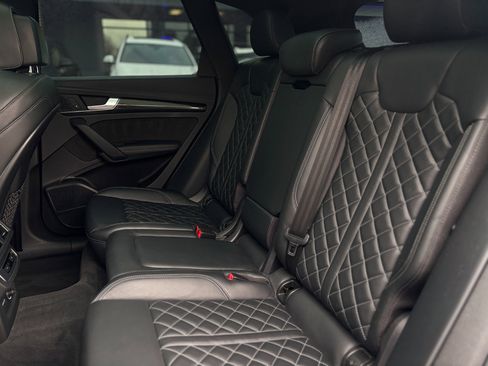 Used 2020 Audi SQ5 Premium Plus w/ Premium Plus Package image 21