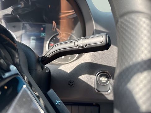 Used 2025 Mercedes-Benz Sprinter 2500 image 12