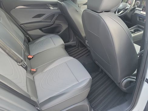 New 2026 Volkswagen Tiguan SE R-Line image 29