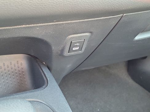 Used 2024 Toyota Corolla LE FWD image 27