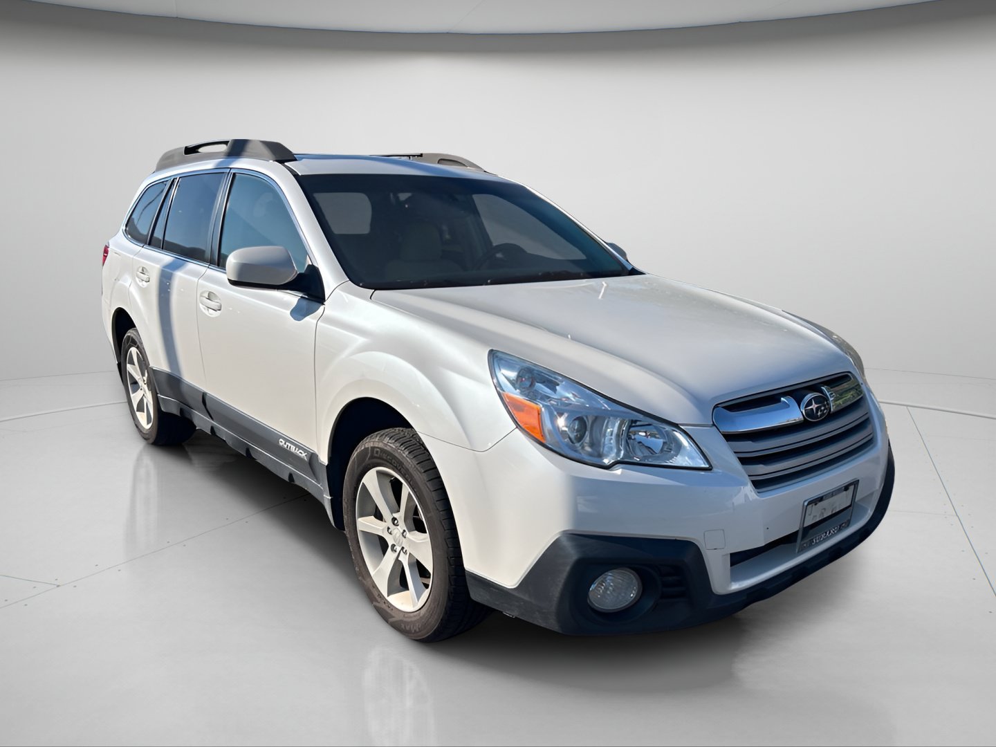 Used 2013 Subaru Outback 2.5i Premium AWD/4WD image 2
