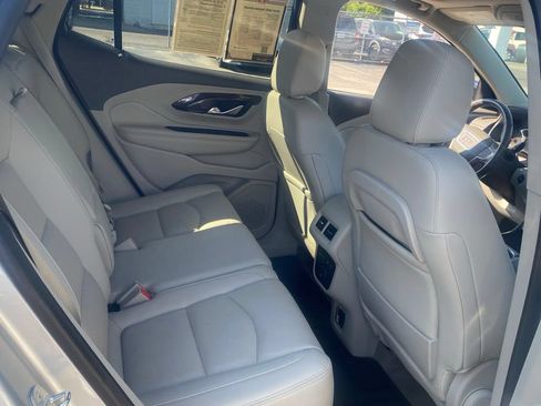 Used 2020 GMC Terrain Denali w/ Denali Premium Package FWD image 14
