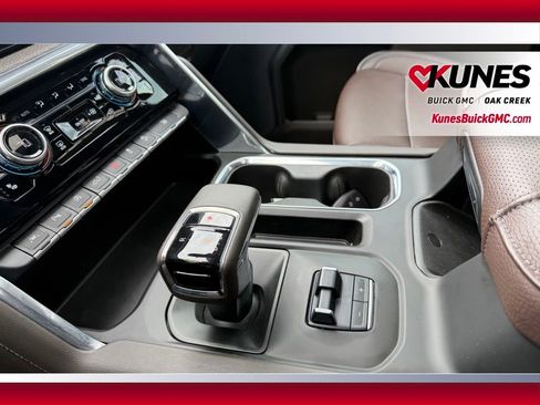 Used 2023 GMC Sierra 1500 Denali AWD/4WD image 13