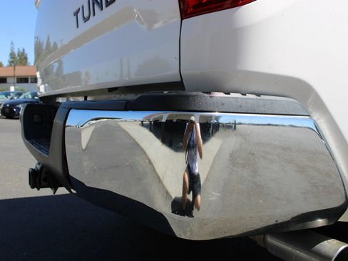 Used 2017 Toyota Tundra SR5 w/ SR5 Upgrade Package RWD image 31