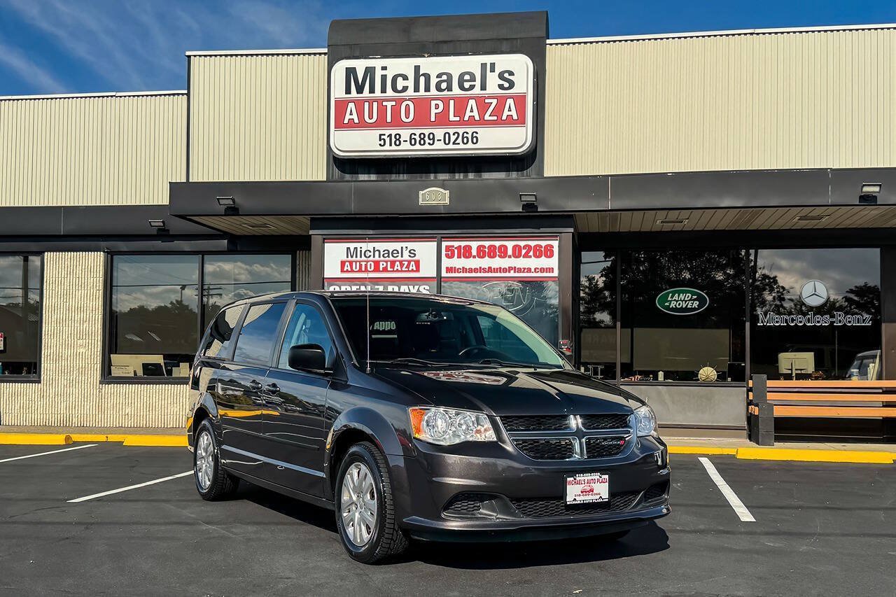 Used 2017 Dodge Grand Caravan SE w/ Power Window Group FWD image 2
