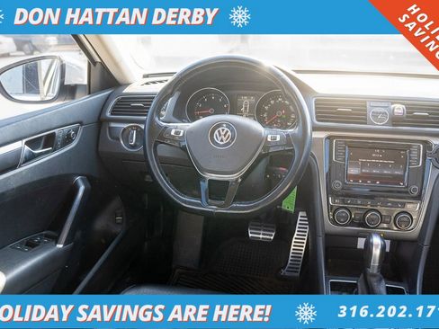 Used 2017 Volkswagen Passat 1.8T R-Line image 5