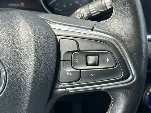 Used 2021 Buick Encore GX Essence AWD/4WD image 25