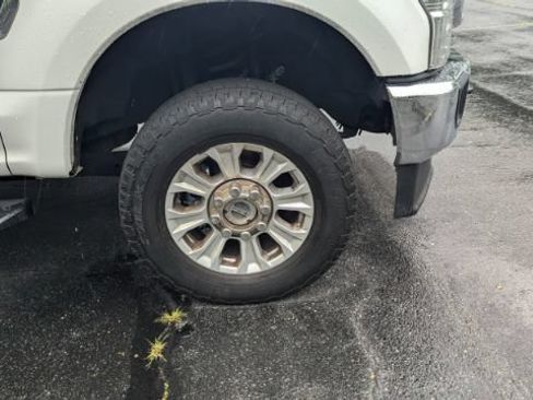 Used 2021 Ford F250 XLT w/ XLT Value Package AWD/4WD image 11