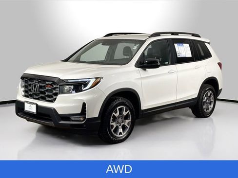 Used 2023 Honda Passport TrailSport image 2