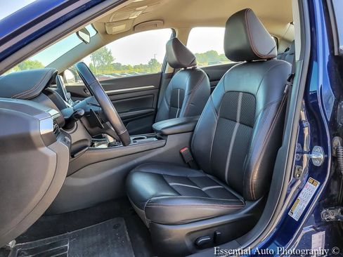 Used 2024 Nissan Altima 2.5 SR FWD image 8