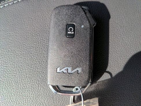 Used 2023 Kia Sportage SX image 30