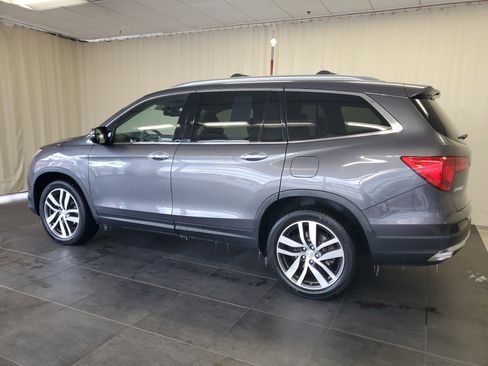 Used 2018 Honda Pilot Touring image 3