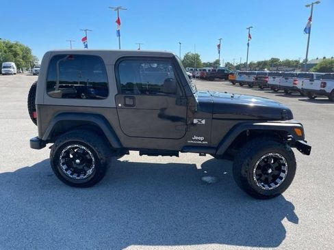 Used 2004 Jeep Wrangler X AWD/4WD image 11