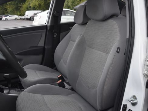 Used 2016 Hyundai Accent SE FWD image 6