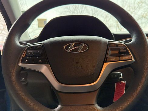 Used 2022 Hyundai Accent SEL image 29