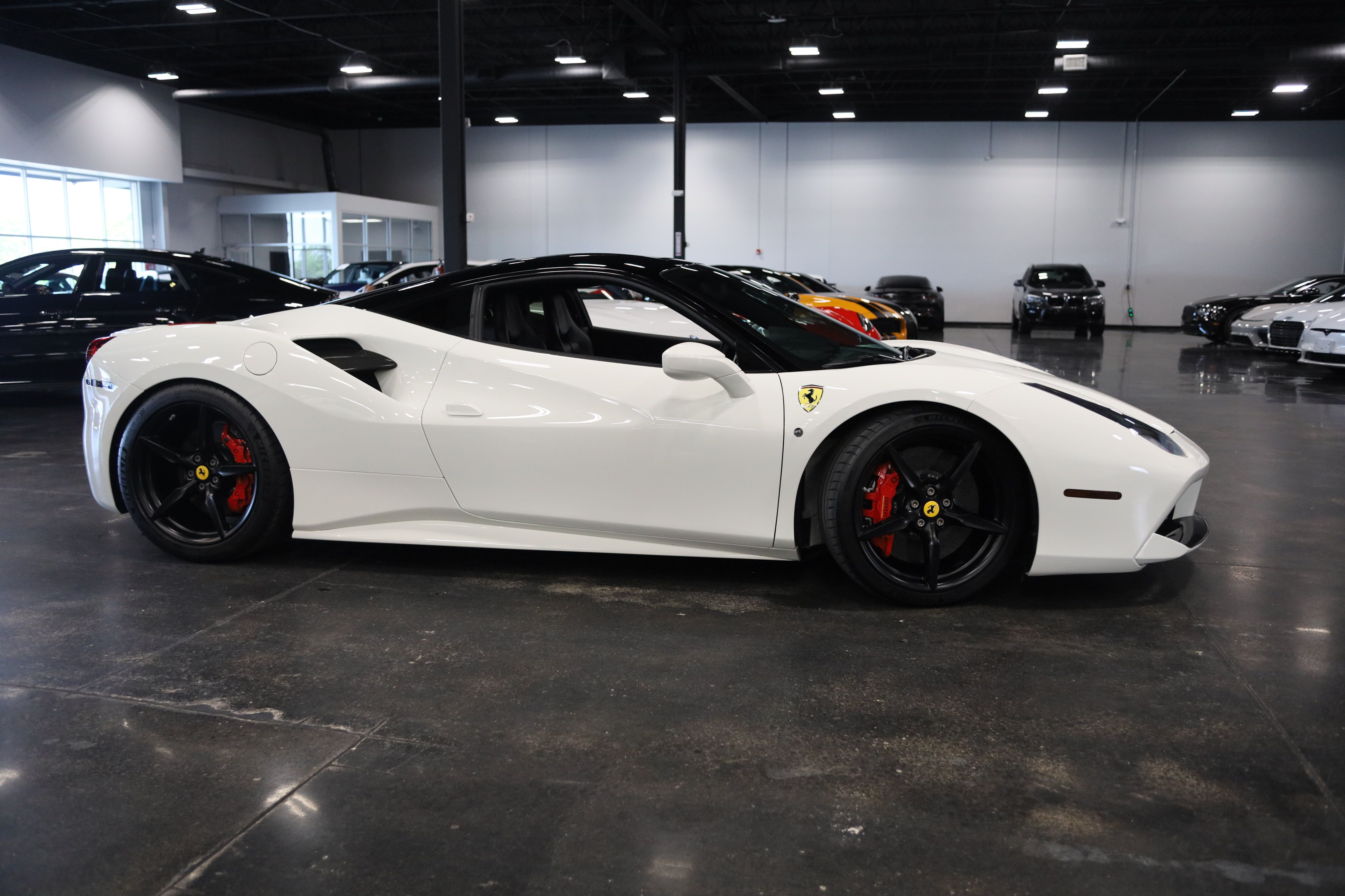 Used 2016 Ferrari 488 GTB RWD image 9