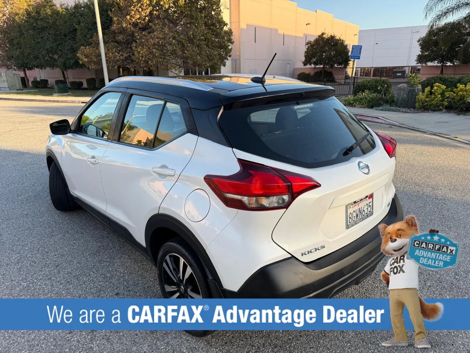 Used 2018 Nissan Kicks SV FWD image 11