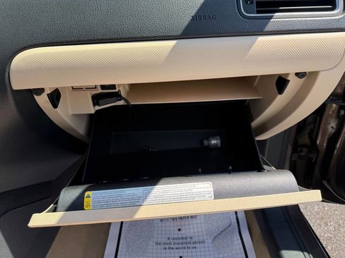 Used 2011 Volkswagen Jetta SE image 32