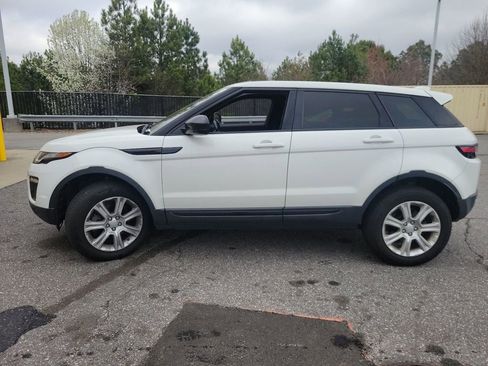 Used 2018 Land Rover Range Rover Evoque SE Premium image 8