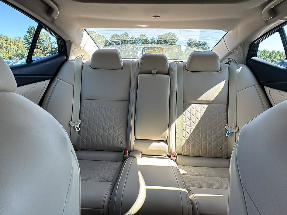 Used 2018 Nissan Maxima Platinum FWD image 27