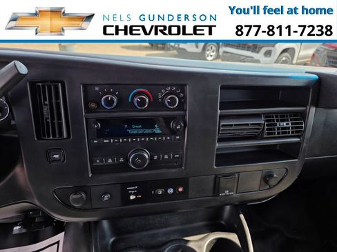 Used 2017 GMC Savana 3500 Extended RWD image 14
