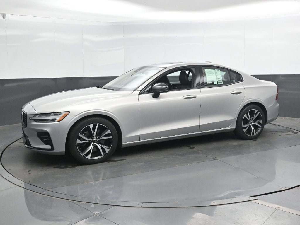 Used 2024 Volvo S60 B5 Core FWD image 8