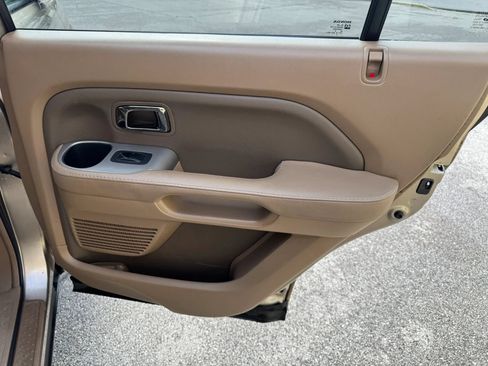 Used 2006 Honda Pilot EX-L image 22