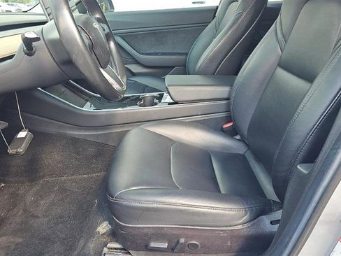 Used 2018 Tesla Model 3 Mid Range image 7