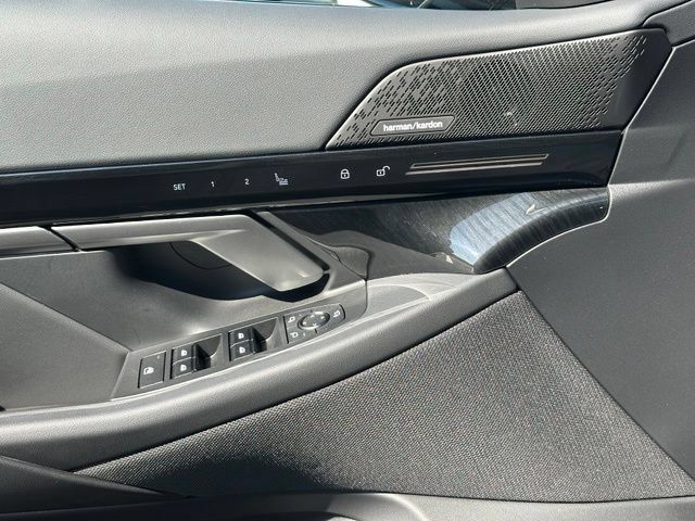 Certified 2024 BMW 530i xDrive w/ M Sport Package AWD/4WD image 26